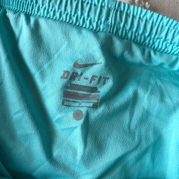 Nike Dri-Fit Running Shorts - Picture 2 of 3